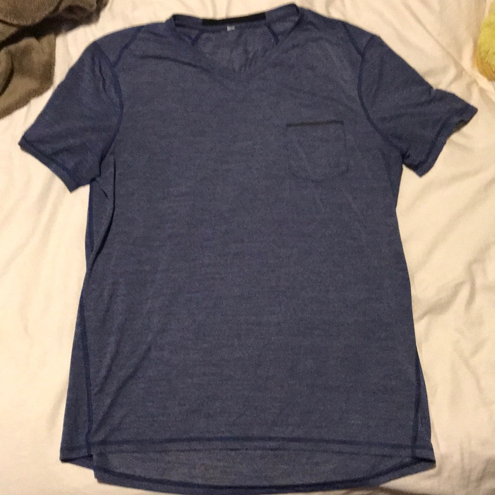 Men’s Lululemon ‘Silverescent’ Workout shirt